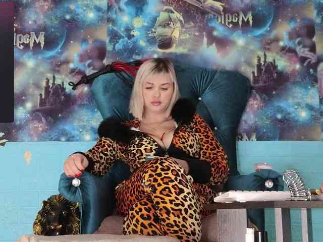 Mistress-Gwen webcam