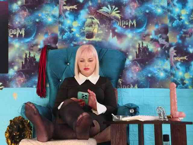 Mistress-Gwen webcam