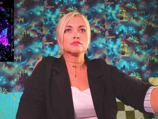 Модель: Mistress-Gwen