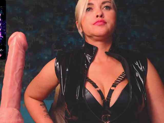 Mistress-Gwen webcam