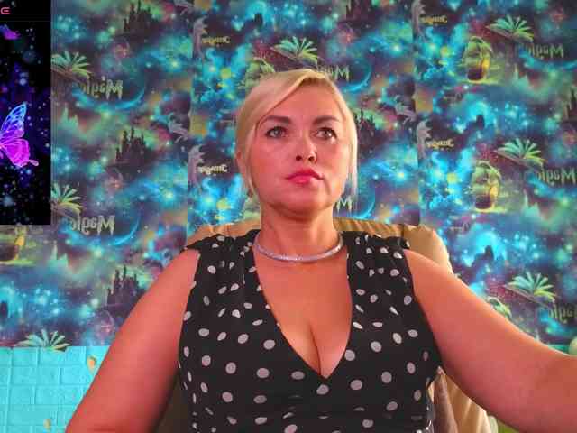 Mistress-Gwen webcam