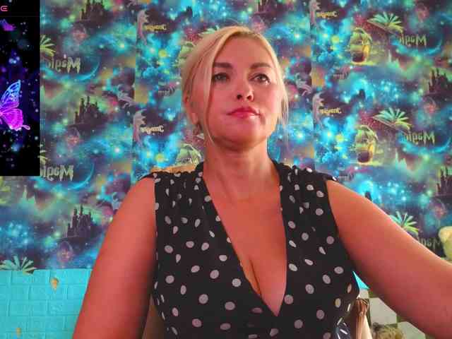 Mistress-Gwen webcam