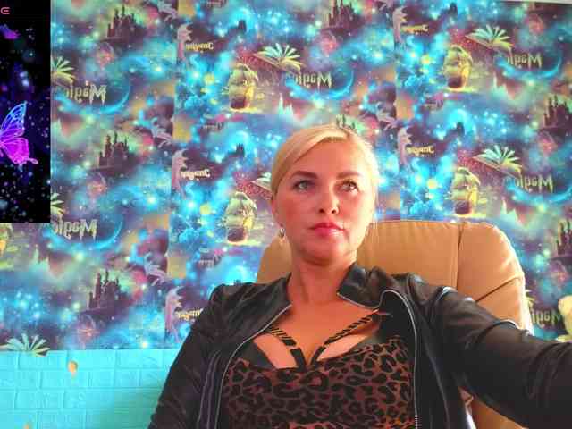 Mistress-Gwen webcam