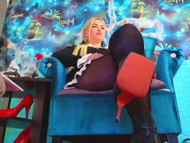 Mistress-Gwen webcam