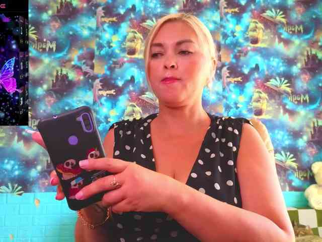 Mistress-Gwen webcam