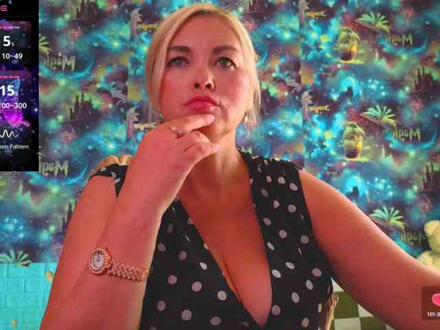 Mistress-Gwen webcam