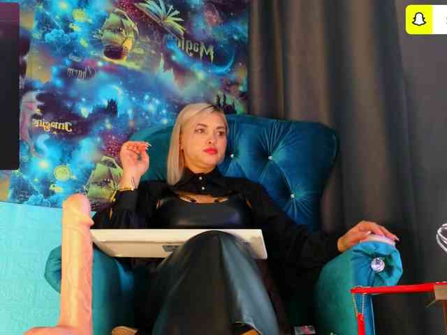 Mistress-Gwen webcam