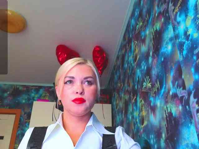 Модель: Mistress-Gwen