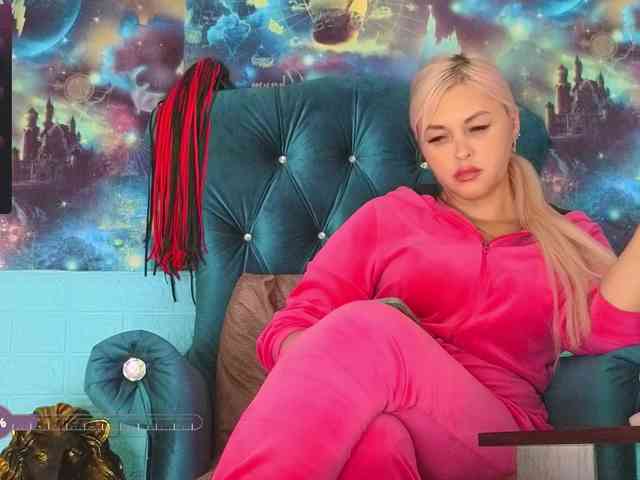 Mistress-Gwen webcam