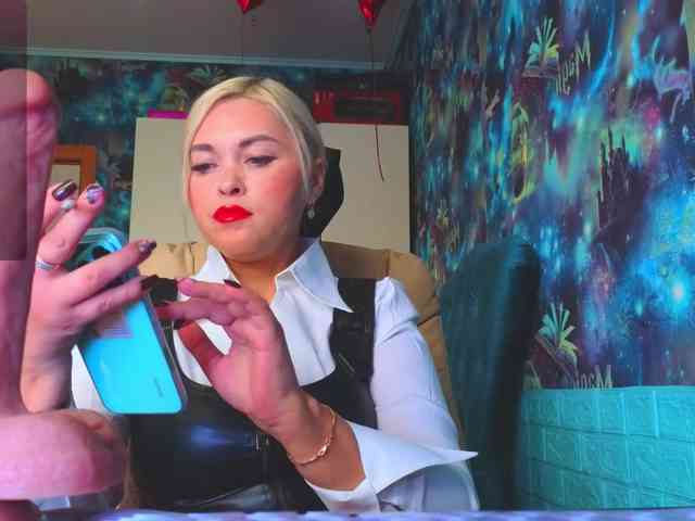 Модель: Mistress-Gwen