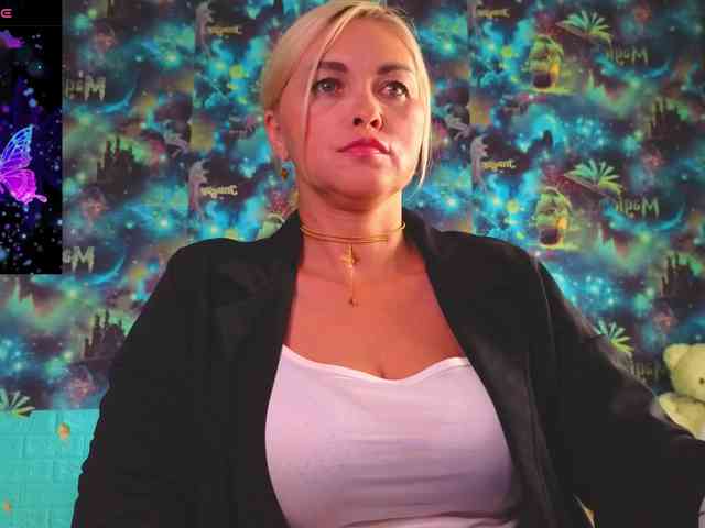 Mistress-Gwen webcam