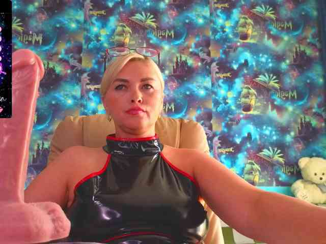 Mistress-Gwen webcam