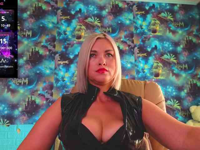 Mistress-Gwen webcam