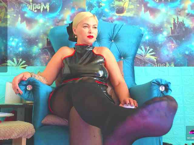 Mistress-Gwen webcam