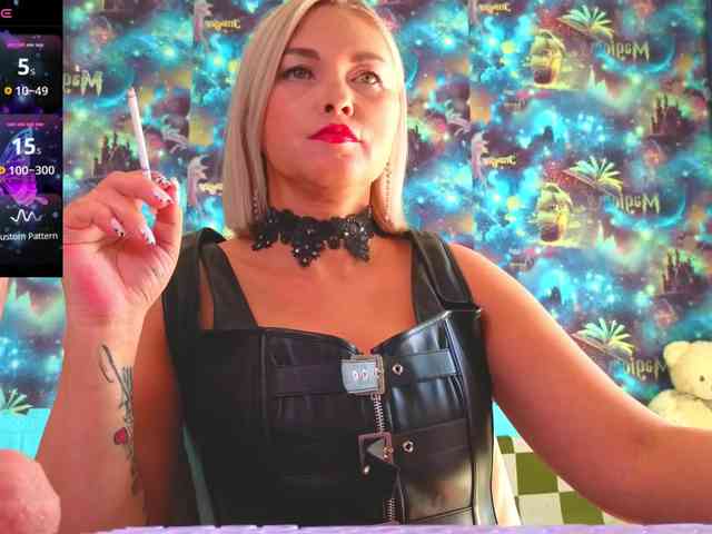 Mistress-Gwen webcam
