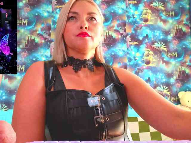Mistress-Gwen webcam