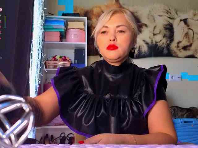 Mistress-Gwen webcam