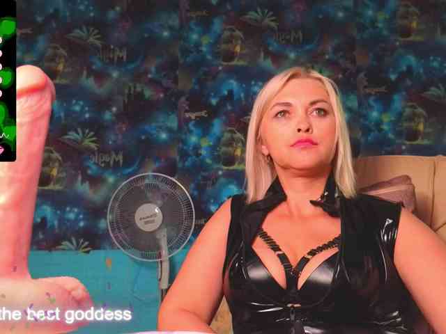 Модель: Mistress-Gwen