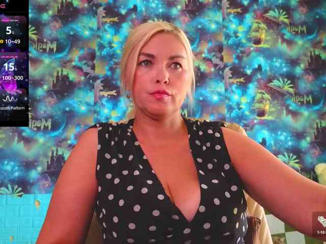 Mistress-Gwen webcam