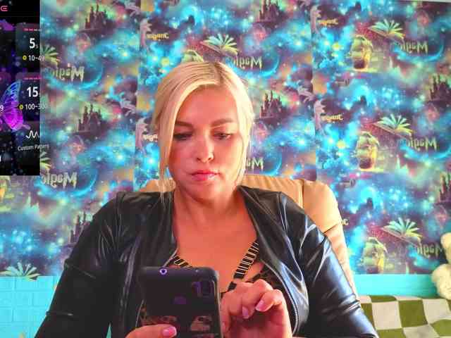 Mistress-Gwen webcam