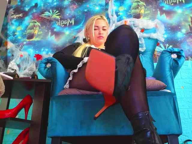 Mistress-Gwen webcam