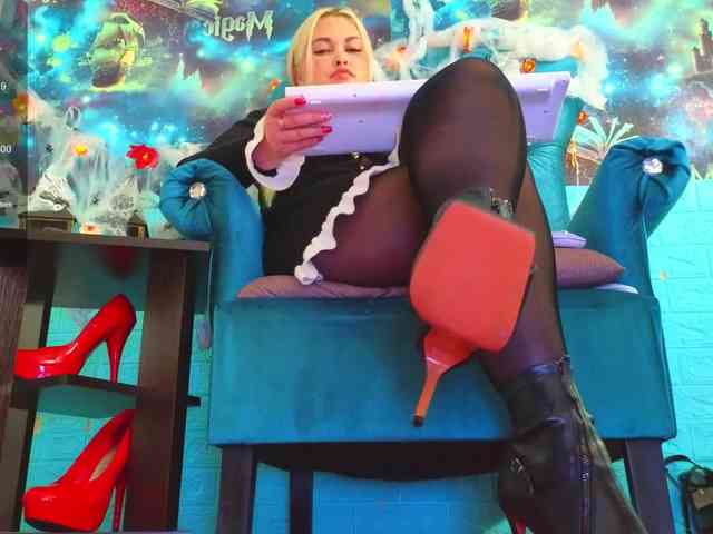 Mistress-Gwen webcam