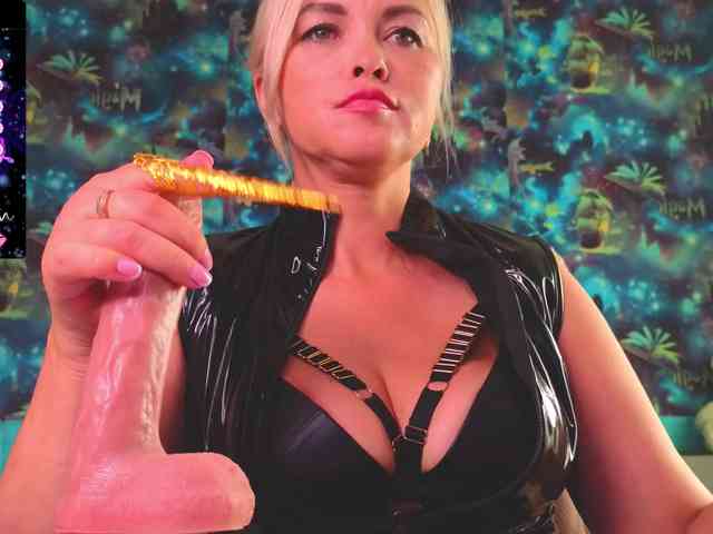 Mistress-Gwen webcam