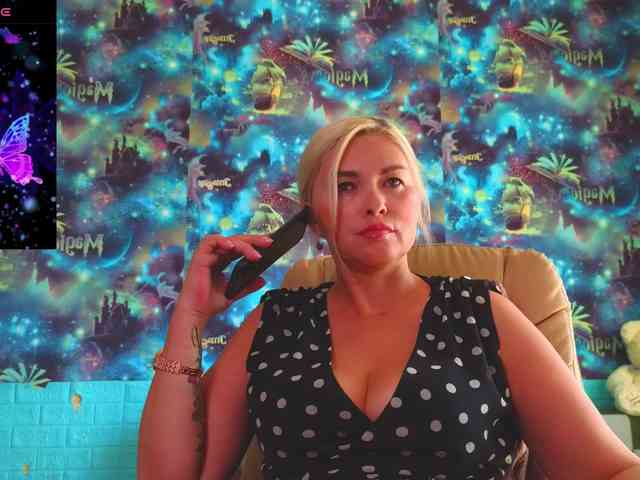 Mistress-Gwen webcam