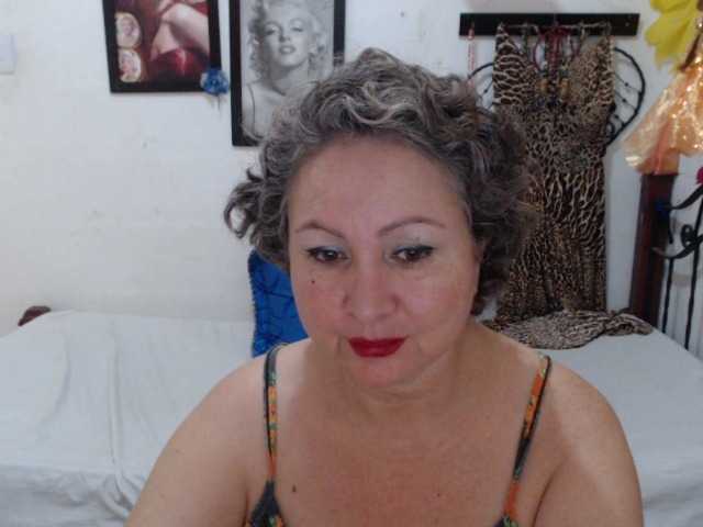 LADYQUEEN520's BongaCams show and profile