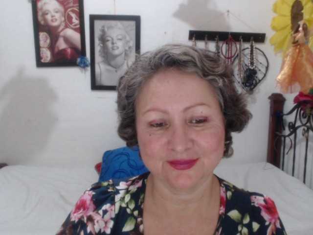 LADYQUEEN520's BongaCams show and profile