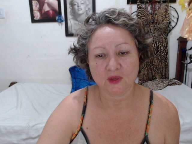 LADYQUEEN520's BongaCams show and profile