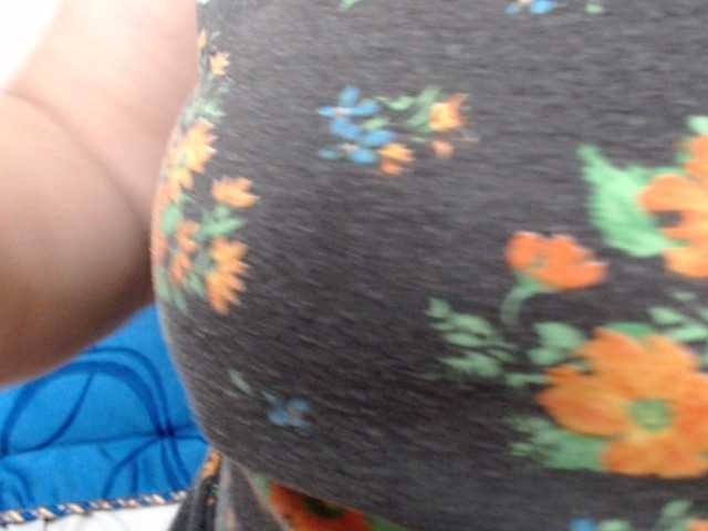 LADYQUEEN520's BongaCams show and profile