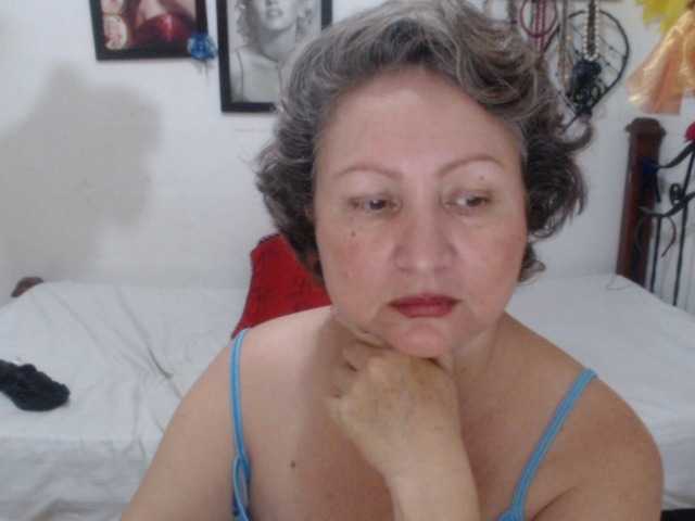LADYQUEEN520's BongaCams show and profile
