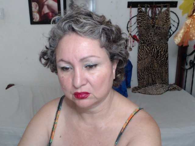 LADYQUEEN520's BongaCams show and profile