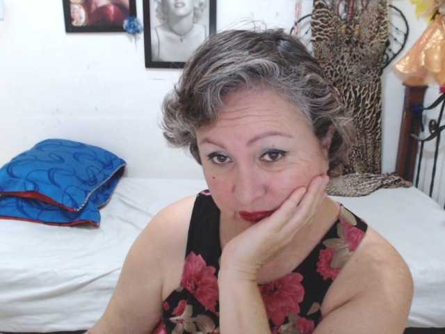 LADYQUEEN520's BongaCams show and profile