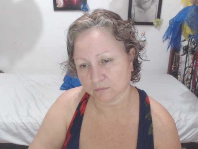 LADYQUEEN520's BongaCams show and profile