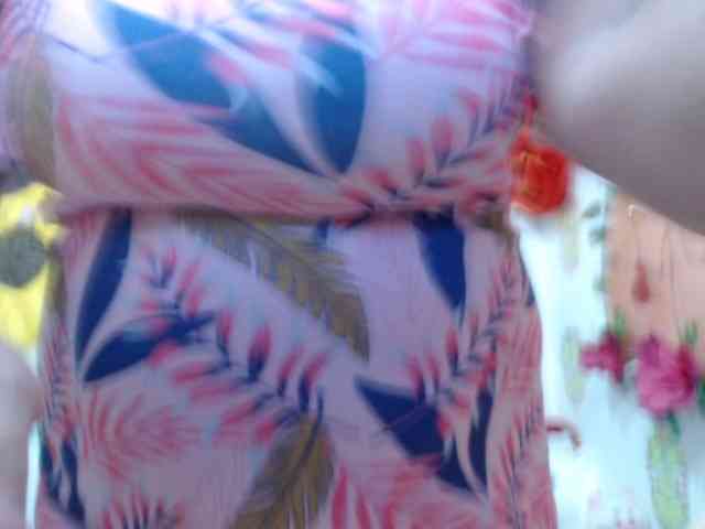 LADYQUEEN520 webcam