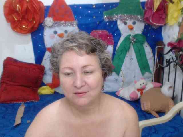 LADYQUEEN520 LADYQUEEN520