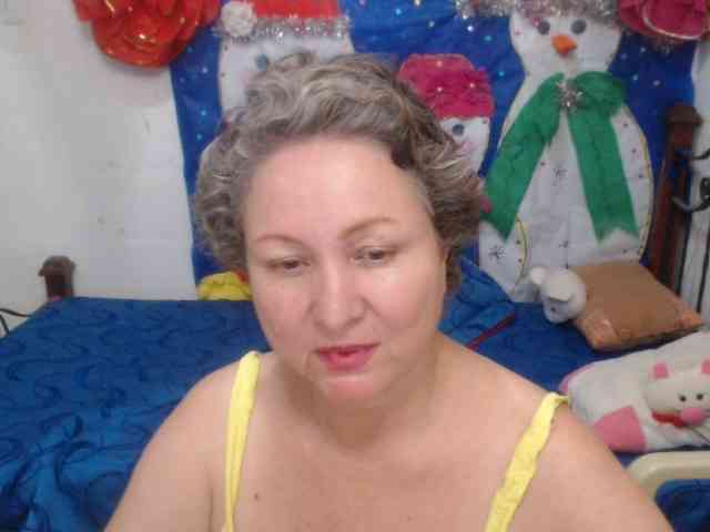 LADYQUEEN520 LADYQUEEN520