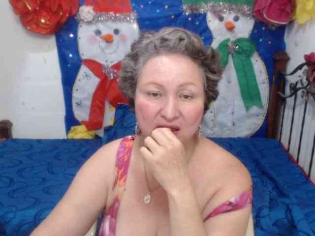 LADYQUEEN520 LADYQUEEN520