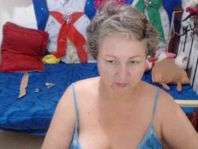 LADYQUEEN520 LADYQUEEN520