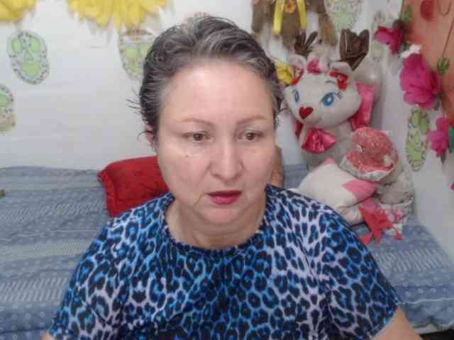 LADYQUEEN520 LADYQUEEN520