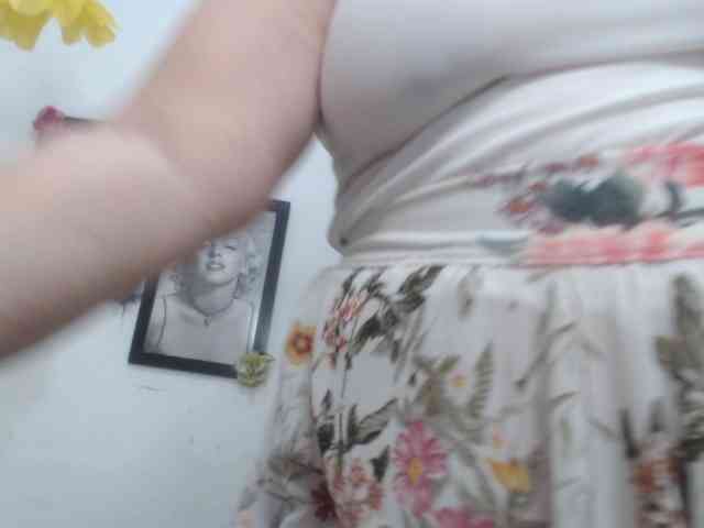 LADYQUEEN520 LADYQUEEN520