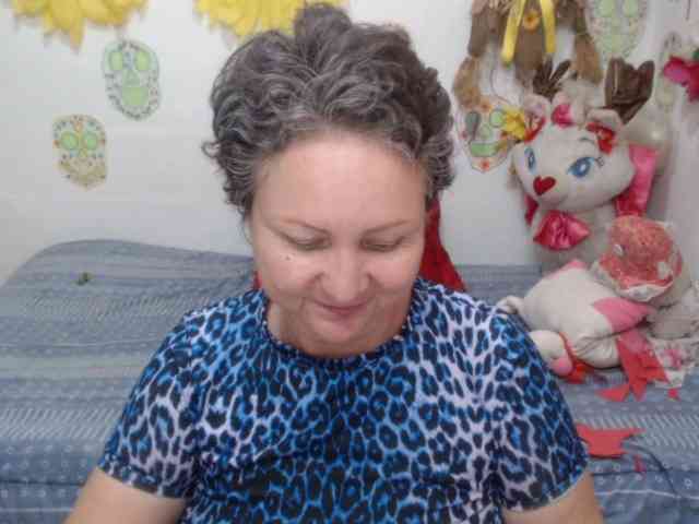 LADYQUEEN520 LADYQUEEN520