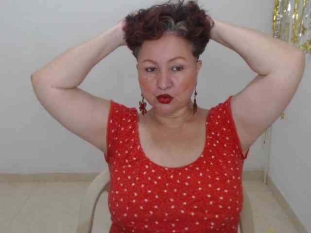 LADYQUEEN520 webcam