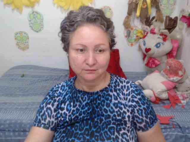 LADYQUEEN520 LADYQUEEN520