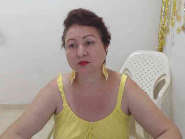 LADYQUEEN520 webcam
