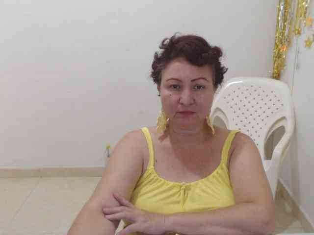 LADYQUEEN520 webcam