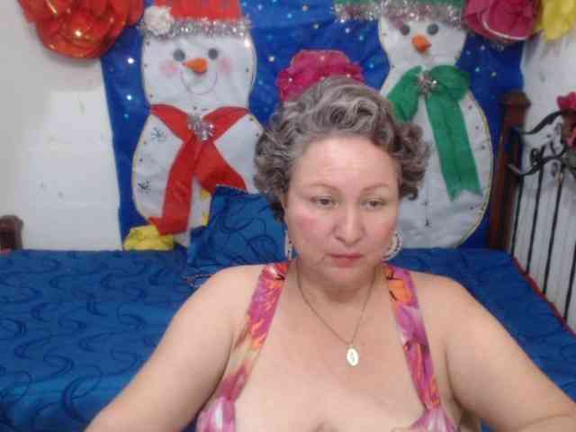 LADYQUEEN520 LADYQUEEN520