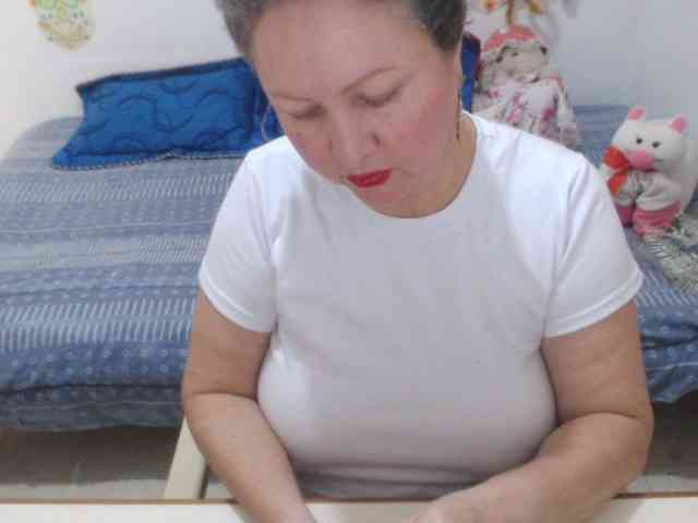LADYQUEEN520